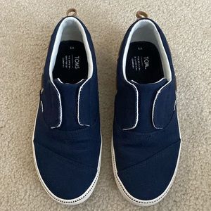 Tom’s Youth Size 5 Deck Shoes